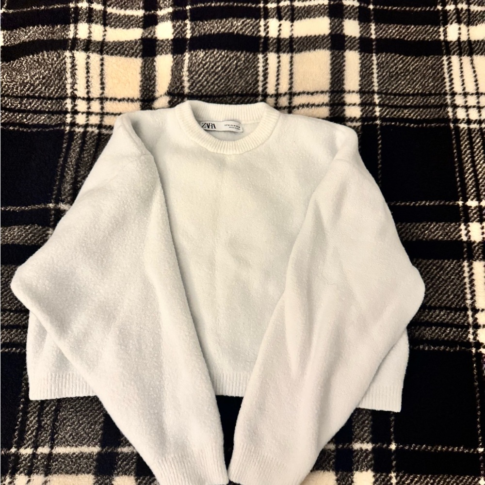 Zara White Crew Neck Sweater Soft Knit
